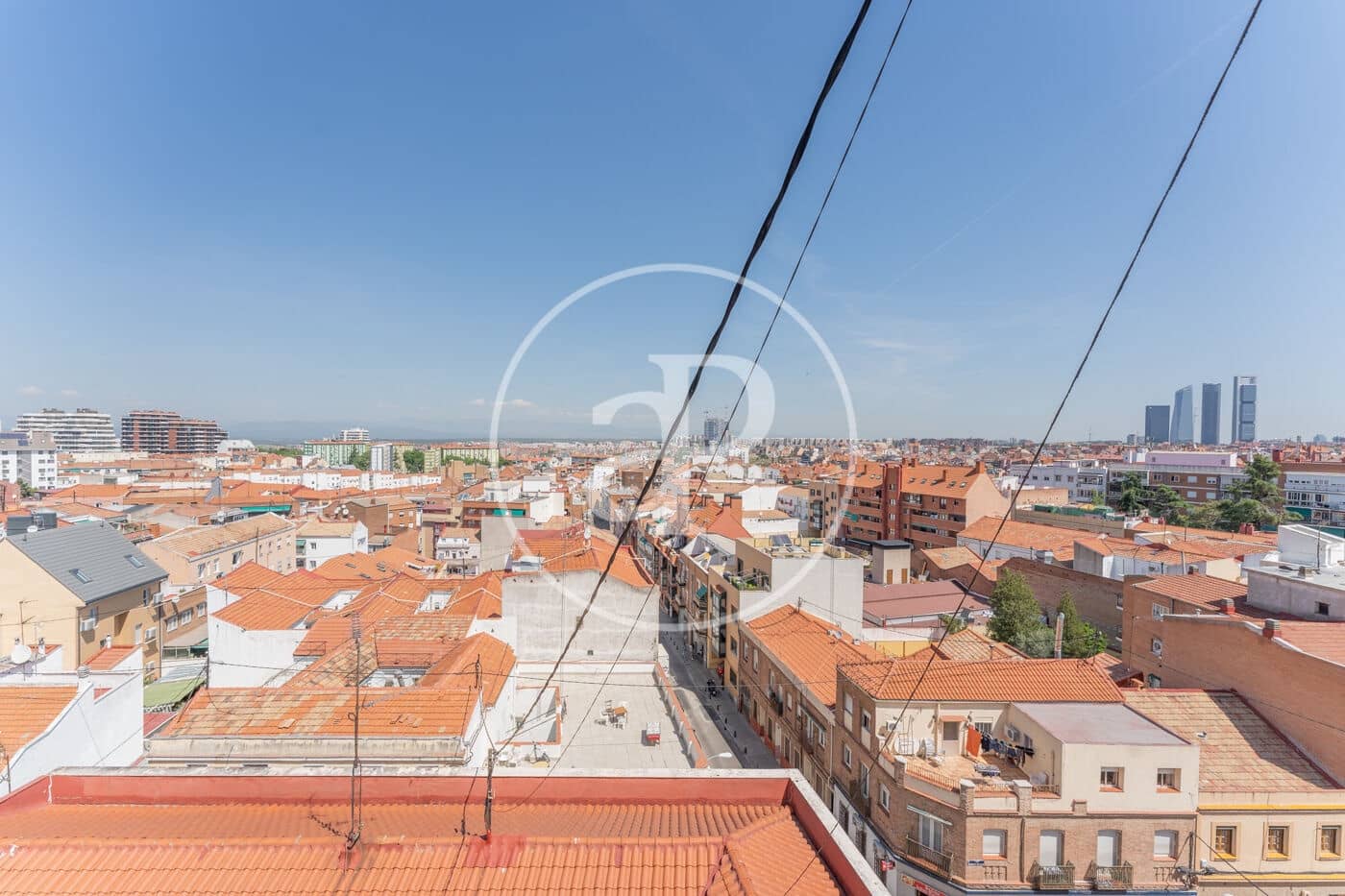 2 soveværelse Lejlighed til leje i Madrid by - € 1.800 (Ref: 9091861)