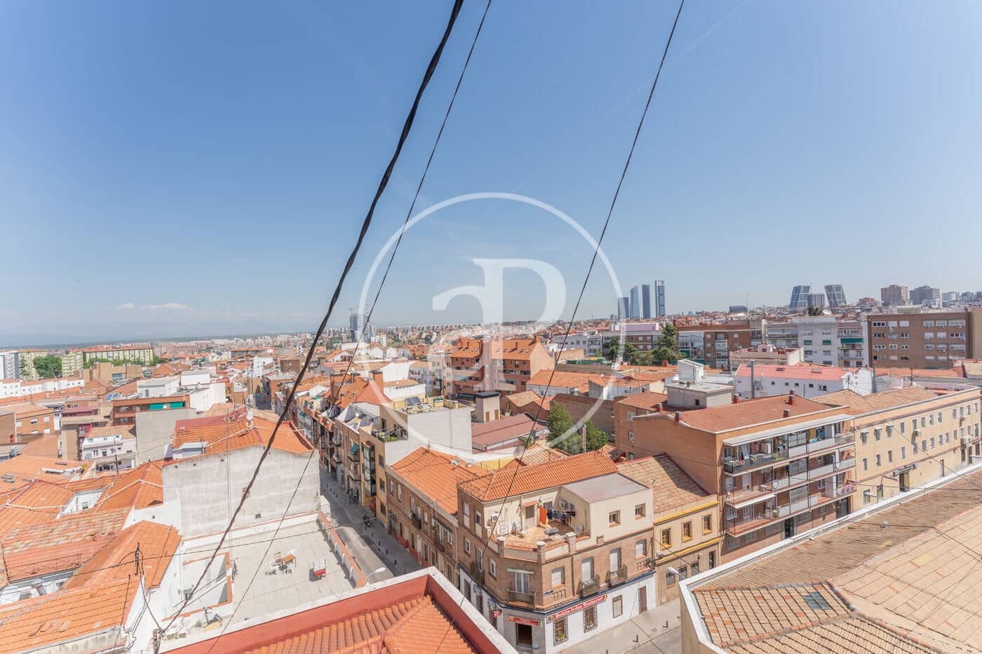 2 soveværelse Lejlighed til leje i Madrid by - € 1.800 (Ref: 9091861)