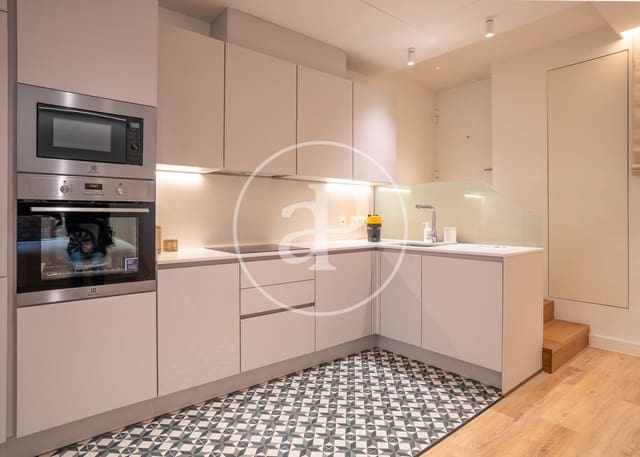 Appartement de 1 chambre à louer à Embajadores, Madrid ville - 2 400 € (Ref: 9091862)