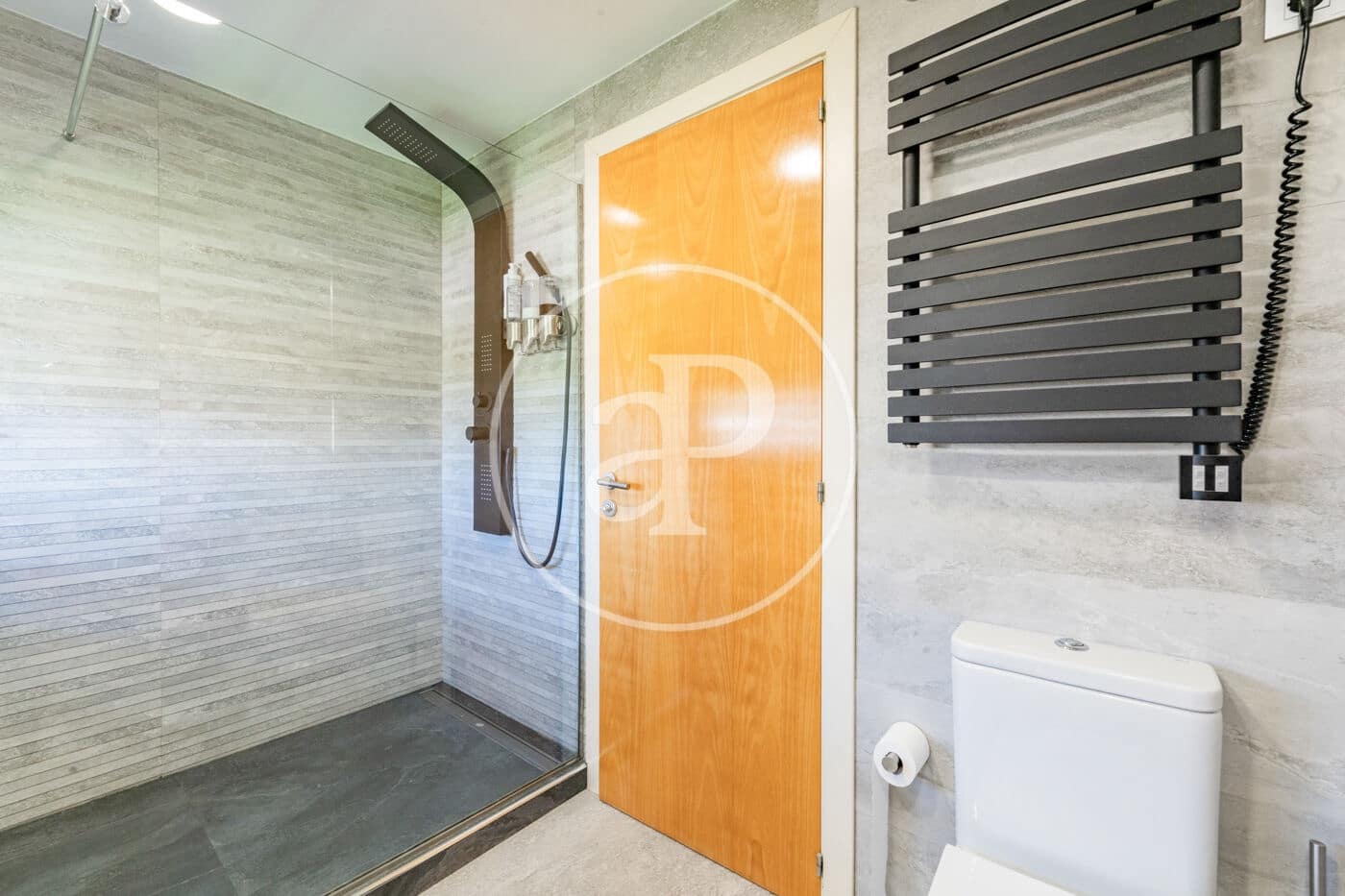 4 soveværelse Penthouse til salg i La Moraleja med swimmingpool - € 1.480.000 (Ref: 9095484)