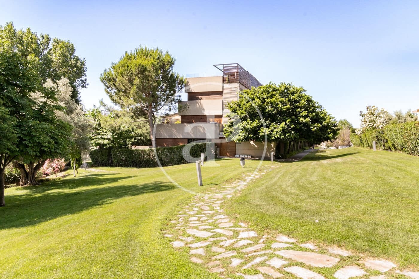 4 soveværelse Penthouse til salg i La Moraleja med swimmingpool - € 1.480.000 (Ref: 9095484)