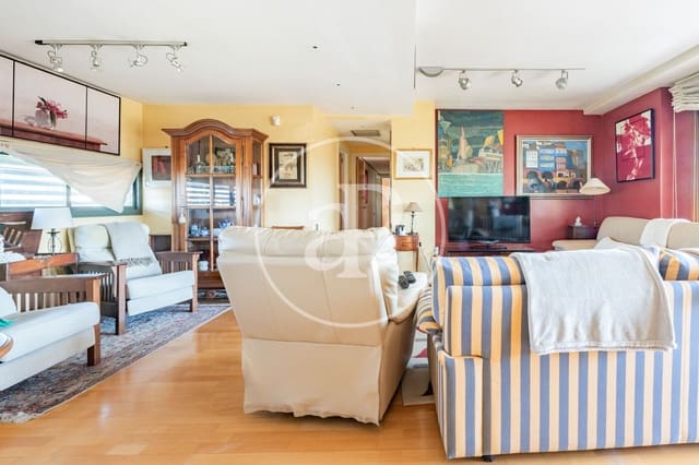 4 chambre Penthouse à vendre à La Moraleja, Alcobendas avec piscine - 1 480 000 € (Ref: 9095484)