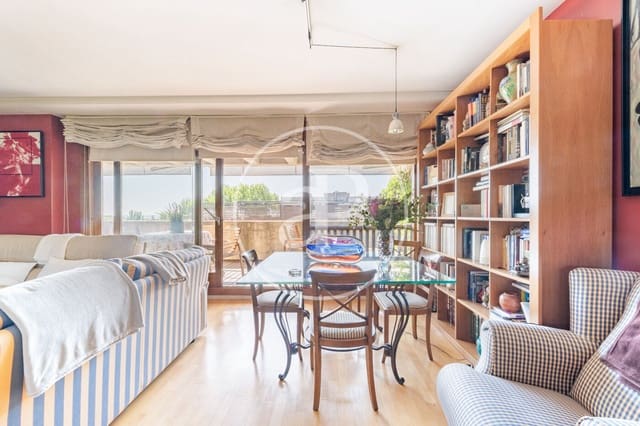 4 chambre Penthouse à vendre à La Moraleja, Alcobendas avec piscine - 1 480 000 € (Ref: 9095484)