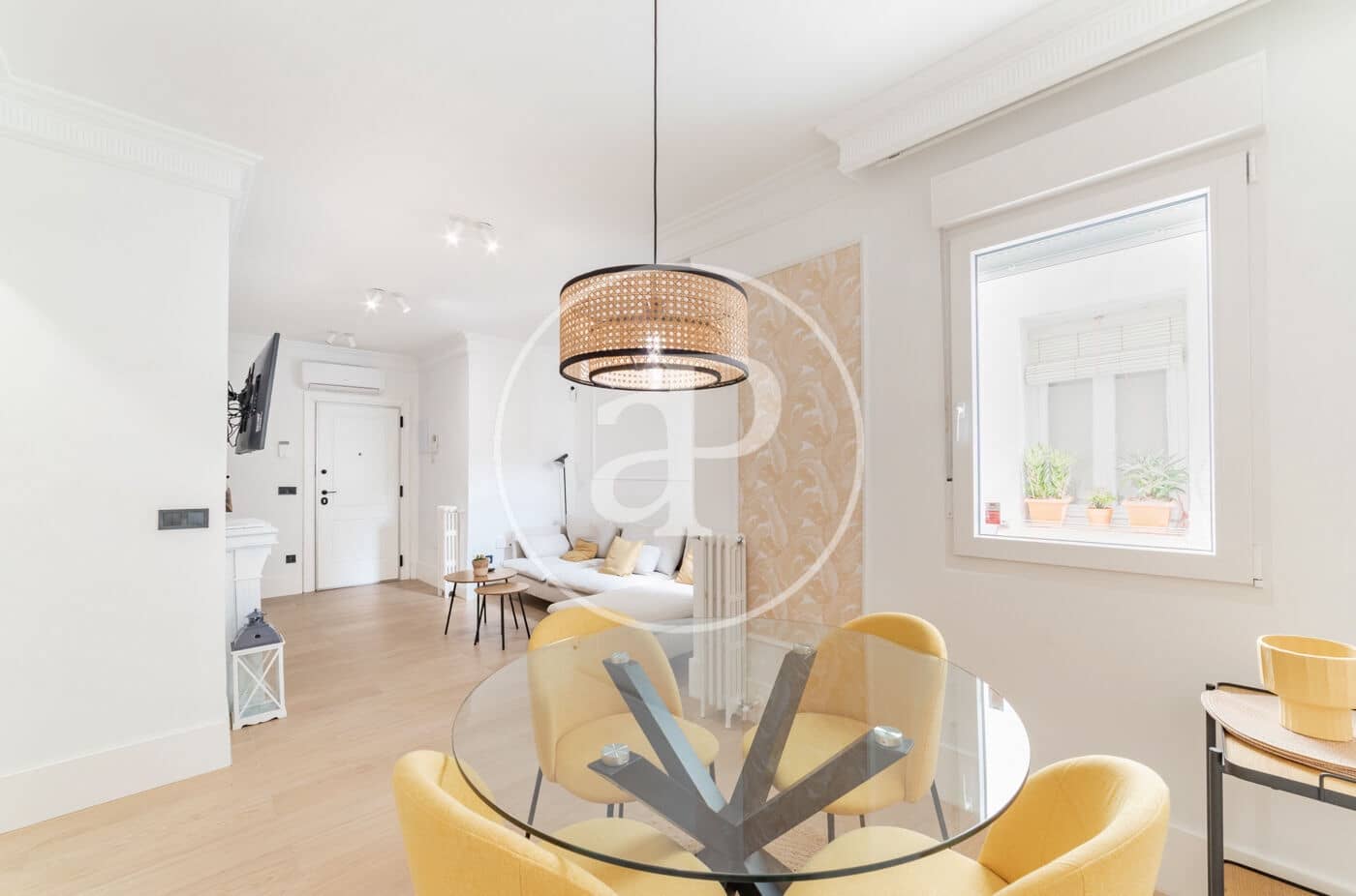 2 soveværelse Lejlighed til leje i Madrid by - € 2.500 (Ref: 9100936)