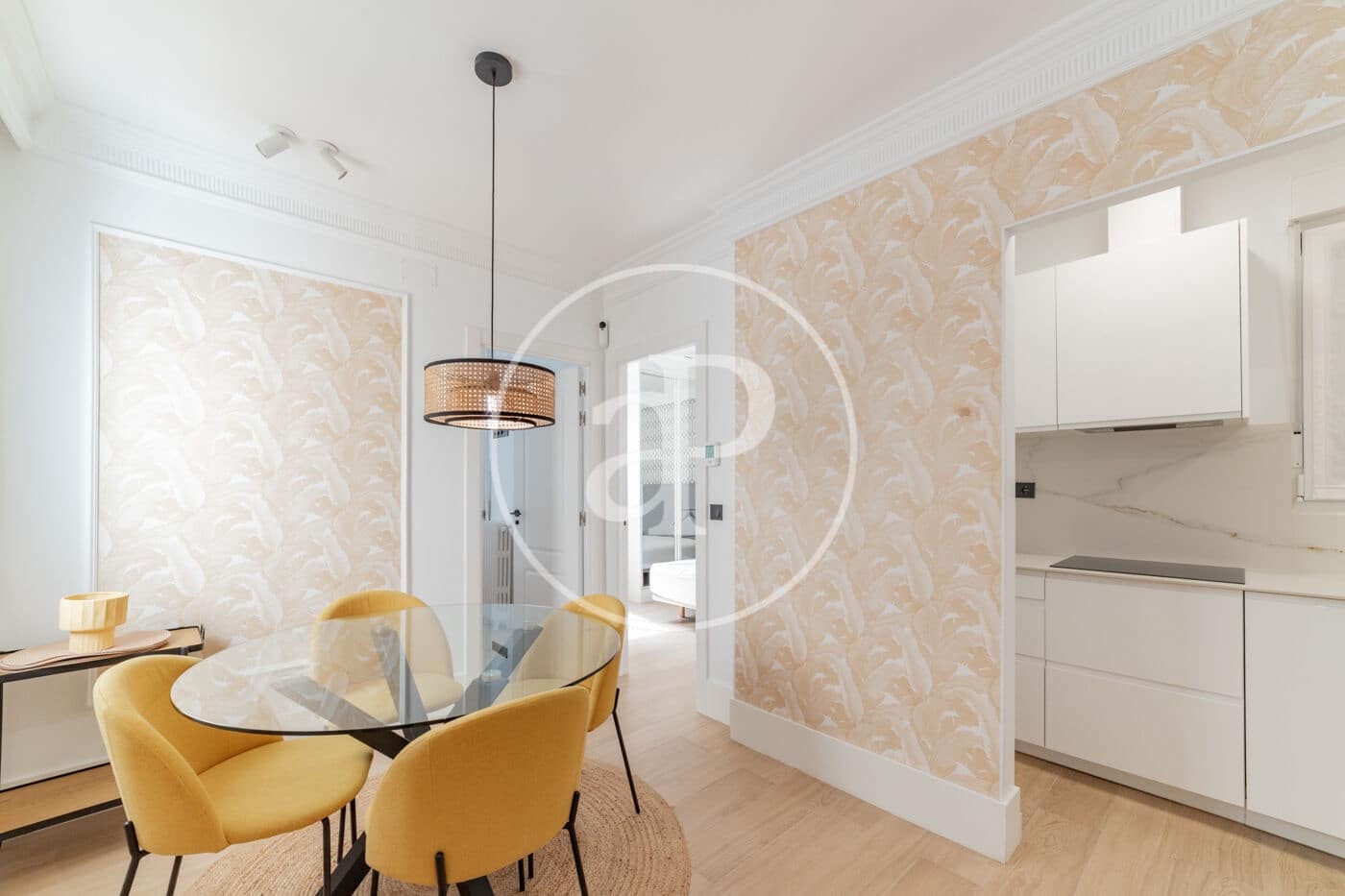 2 soveværelse Lejlighed til leje i Madrid by - € 2.500 (Ref: 9100936)