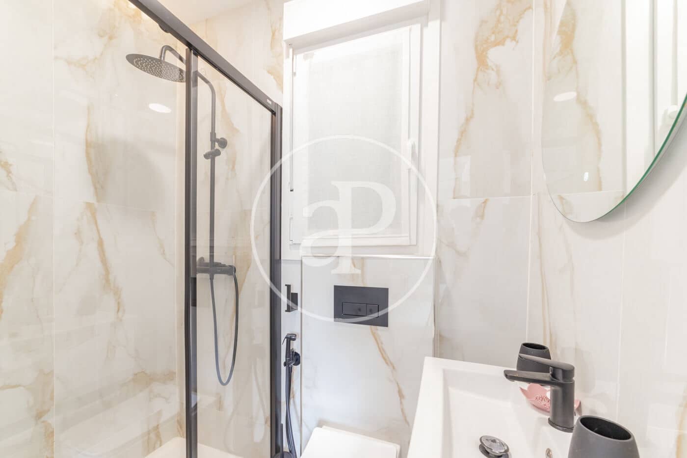 2 soveværelse Lejlighed til leje i Madrid by - € 2.500 (Ref: 9100936)