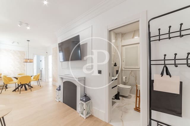 2 soveværelse Lejlighed til leje i Ibiza, Madrid by - € 2.500 (Ref: 9100936)