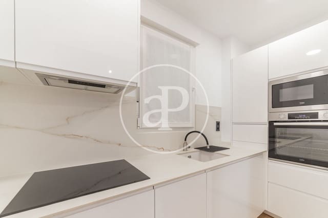 2 soveværelse Lejlighed til leje i Ibiza, Madrid by - € 2.500 (Ref: 9100936)