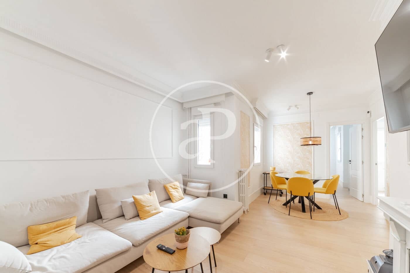 2 soveværelse Lejlighed til leje i Madrid by - € 2.500 (Ref: 9100936)