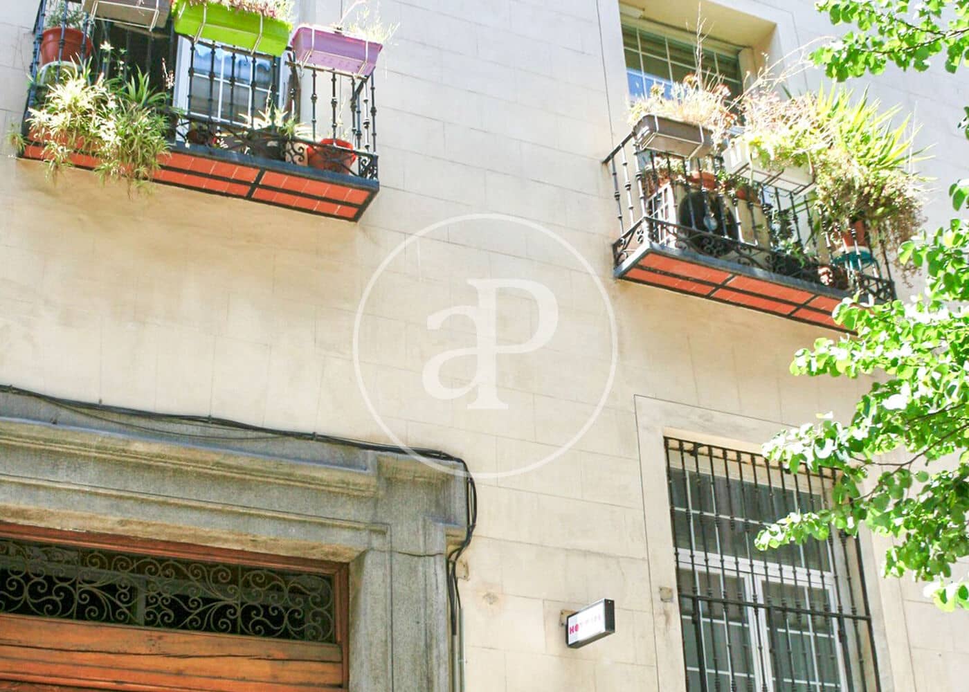 1 slaapkamer Appartement te huur in Madrid stad - € 2.000 (Ref: 9100937)