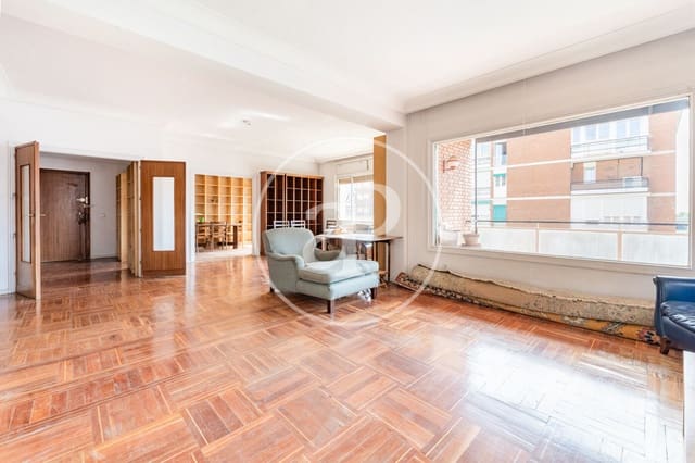 4 soveværelse Lejlighed til salg i Nueva España, Madrid by - € 1.650.000 (Ref: 9100941)