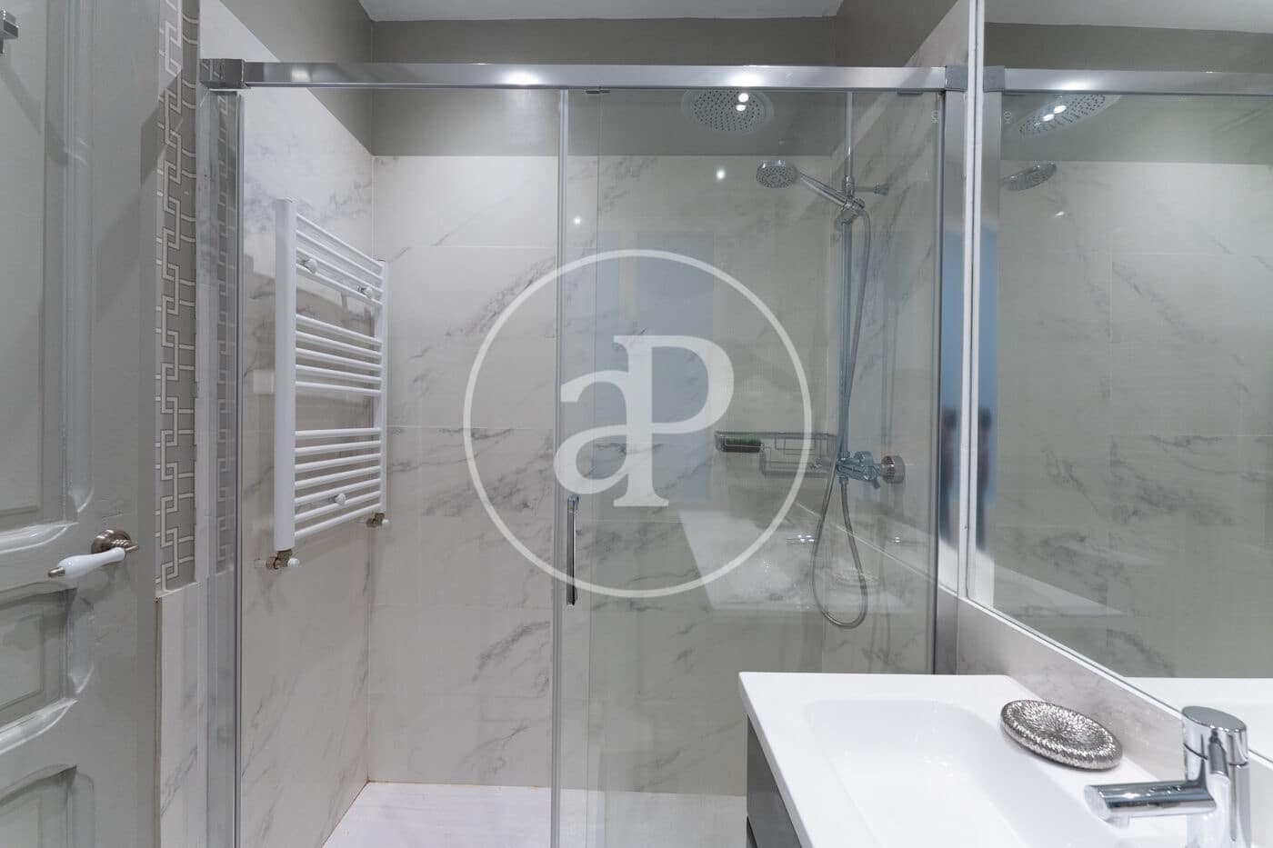 2 bedroom Apartment for rent in Madrid city - € 2,390 (Ref: 9100942)