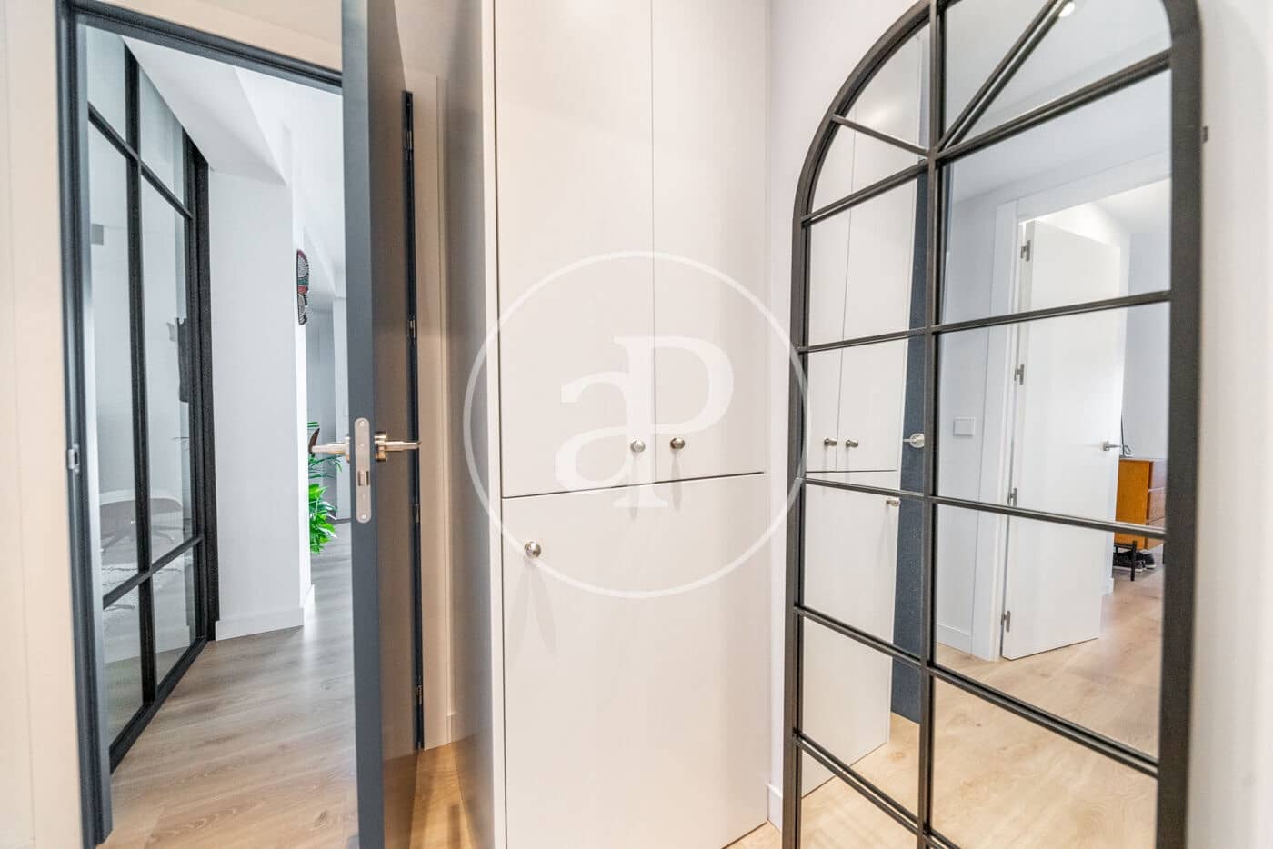 1 quarto Apartamento para arrendar em Madrid cidade - 2 550 € (Ref: 9100945)