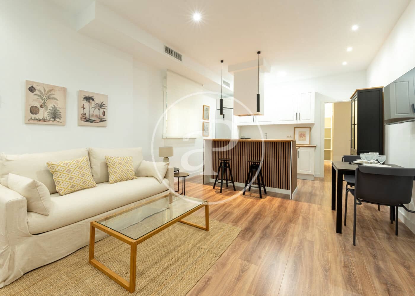 2 soveværelse Lejlighed til leje i Madrid by - € 2.800 (Ref: 9104864)