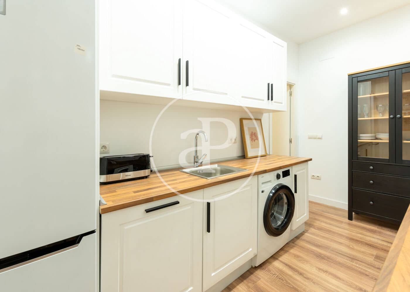 2 soveværelse Lejlighed til leje i Madrid by - € 2.800 (Ref: 9104864)