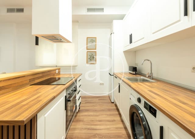 2 soveværelse Lejlighed til leje i Goya, Madrid by - € 2.800 (Ref: 9104864)