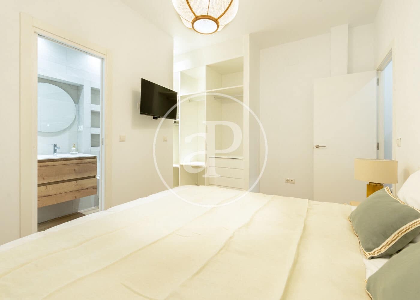 2 soveværelse Lejlighed til leje i Madrid by - € 2.800 (Ref: 9104864)