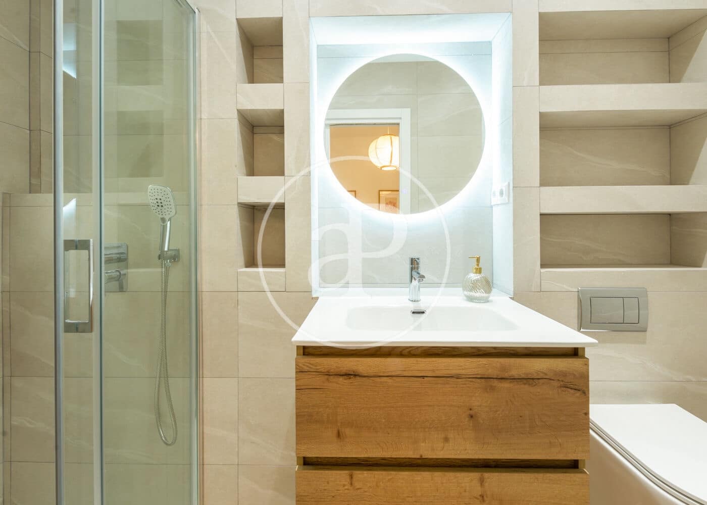 2 soveværelse Lejlighed til leje i Madrid by - € 2.800 (Ref: 9104864)