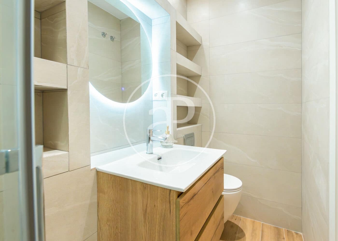 2 soveværelse Lejlighed til leje i Madrid by - € 2.800 (Ref: 9104864)