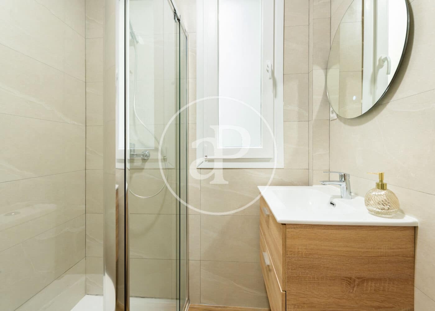 2 soveværelse Lejlighed til leje i Madrid by - € 2.800 (Ref: 9104864)