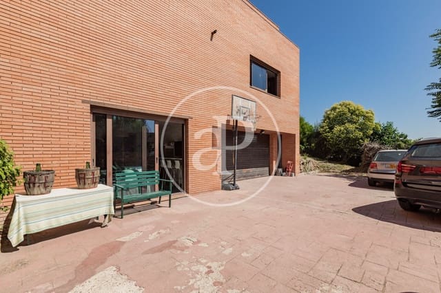 5 soveværelse Villa til salg i Fuente del Fresno, San Sebastián de los Reyes med swimmingpool - € 1.950.000 (Ref: 9104865)