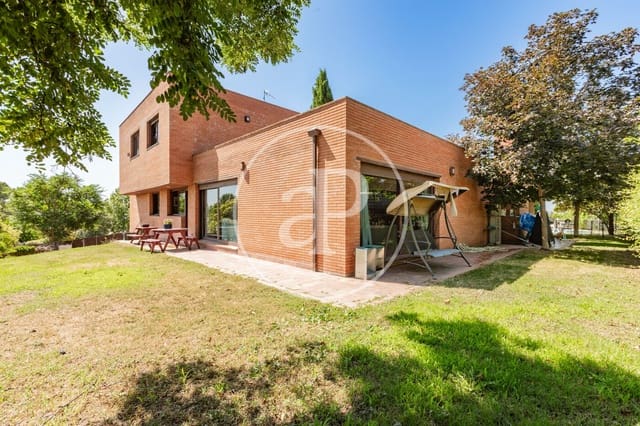 5 soveværelse Villa til salg i Fuente del Fresno, San Sebastián de los Reyes med swimmingpool - € 1.950.000 (Ref: 9104865)