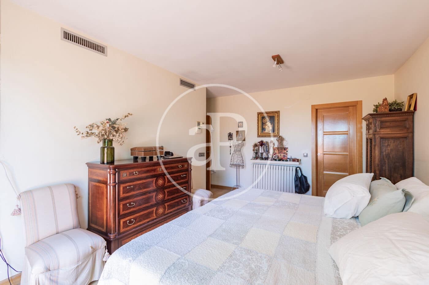 5 soveværelse Villa til salg i San Sebastian de los Reyes med swimmingpool - € 1.950.000 (Ref: 9104865)