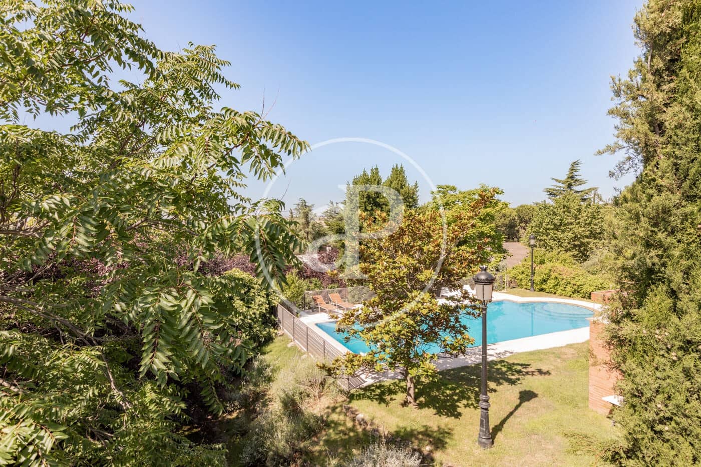 5 soveværelse Villa til salg i San Sebastian de los Reyes med swimmingpool - € 1.950.000 (Ref: 9104865)