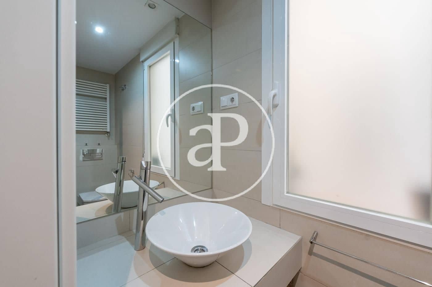 2 bedroom Apartment for rent in Madrid city - € 2,000 (Ref: 9104870)