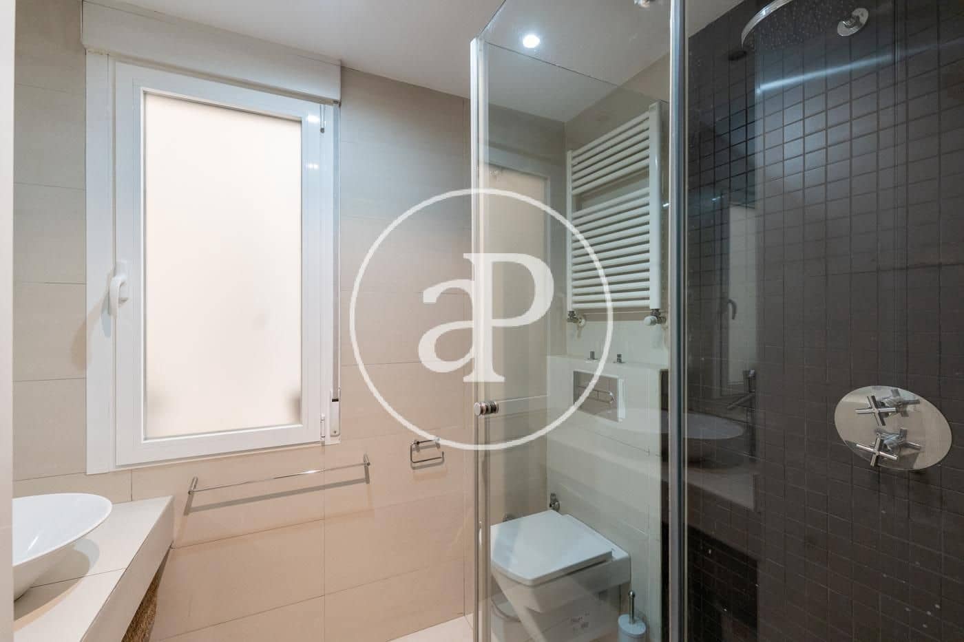 2 bedroom Apartment for rent in Madrid city - € 2,000 (Ref: 9104870)