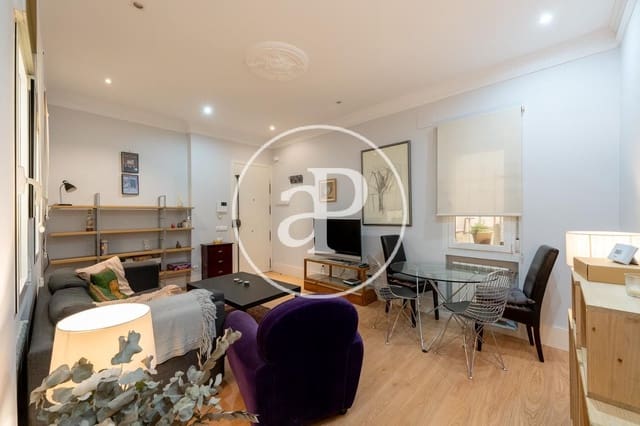 Appartement de 2 chambres à louer à Almagro, Madrid ville - 2 000 € (Ref: 9104870)