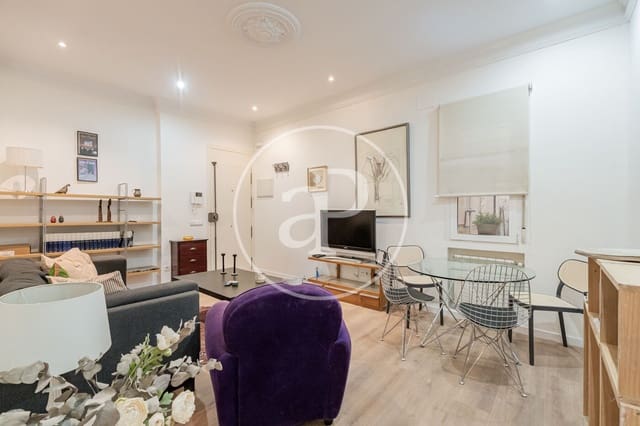 Apartamento de 2 habitaciones en Almagro, Madrid ciudad en alquiler - 2.000 € (Ref: 9104870)