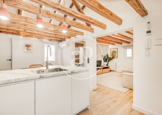 Apartamento de 1 habitación en Universidad, Madrid ciudad en alquiler - 2.100 € (Ref: 9104871)