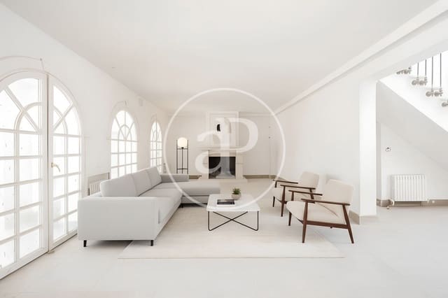 5 bedroom Villa for sale in Las Rozas de Madrid with pool - € 2,200,000 (Ref: 9106713)