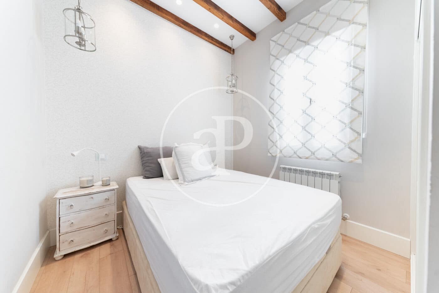 2 quarto Apartamento para arrendar em Madrid cidade - 1 800 € (Ref: 9106715)