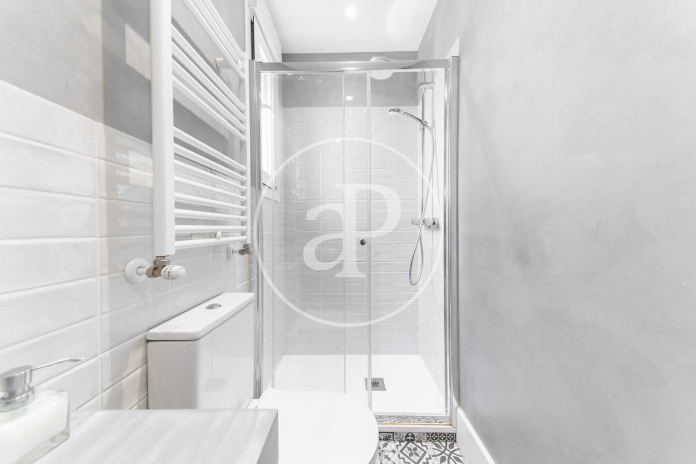 2 quarto Apartamento para arrendar em Madrid cidade - 1 800 € (Ref: 9106715)