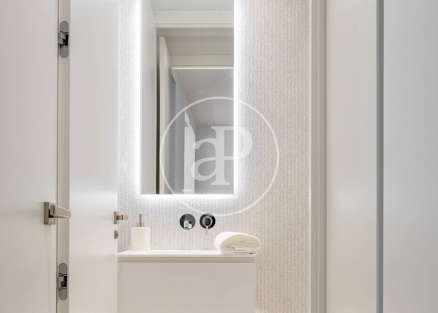 3 soveværelse Lejlighed til salg i Madrid by - € 3.950.000 (Ref: 9108961)