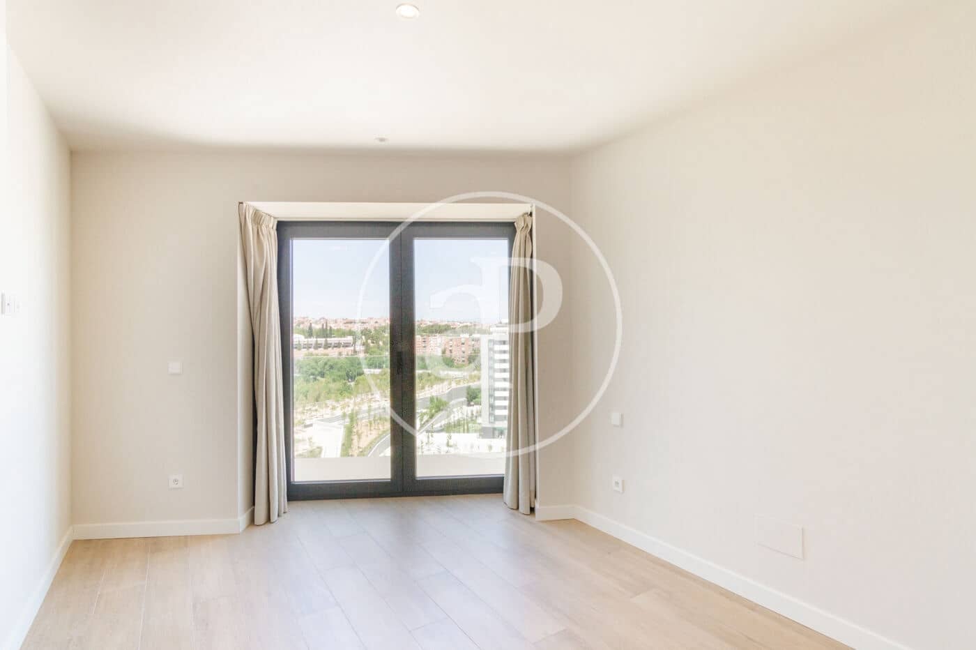 Appartement de 3 chambres à louer à Madrid ville avec piscine - 2 670 € (Ref: 9110573)