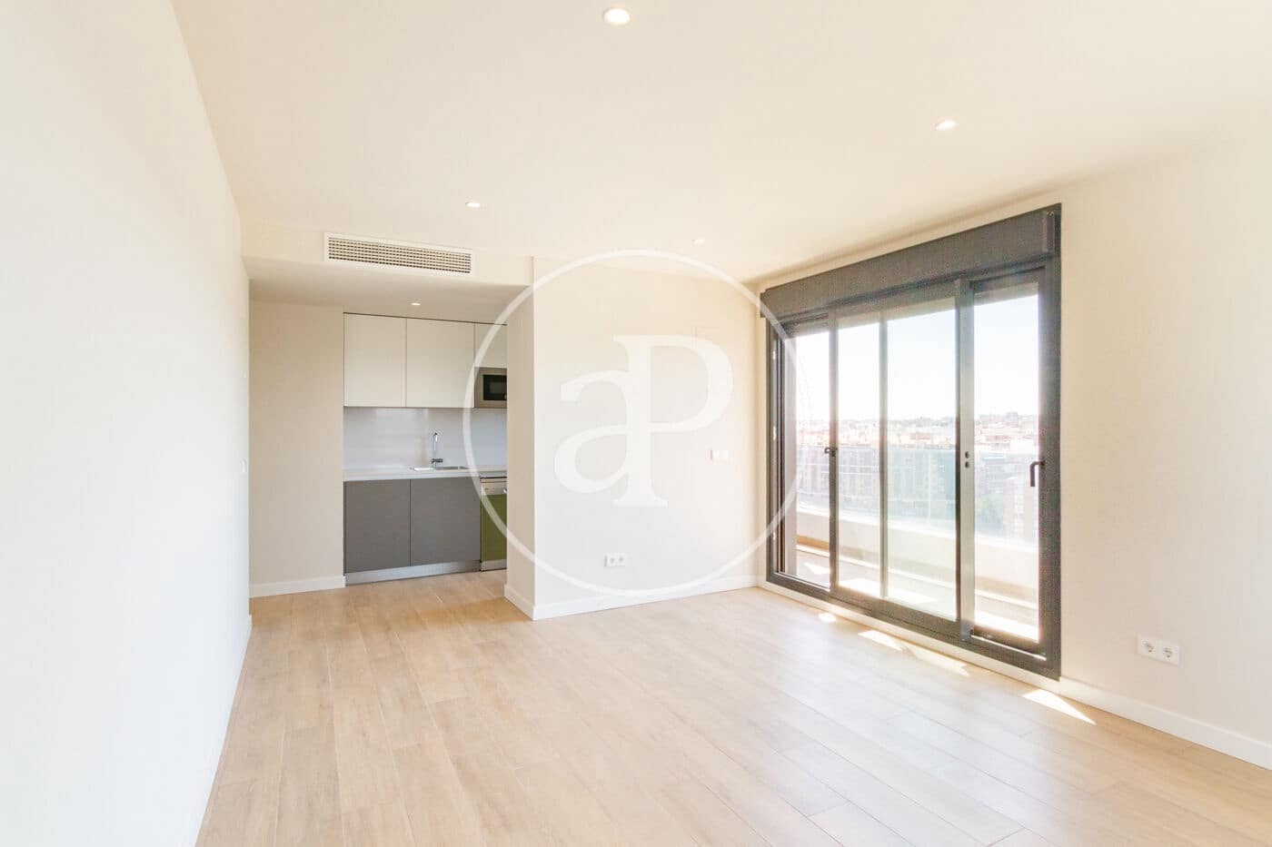 Appartement de 3 chambres à louer à Madrid ville avec piscine - 2 670 € (Ref: 9110573)