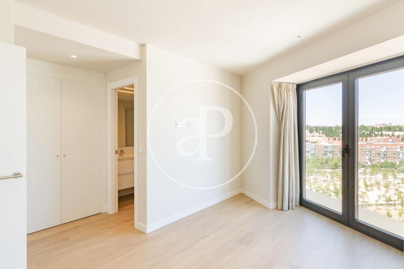 Appartement de 3 chambres à louer à Madrid ville avec piscine - 2 670 € (Ref: 9110573)