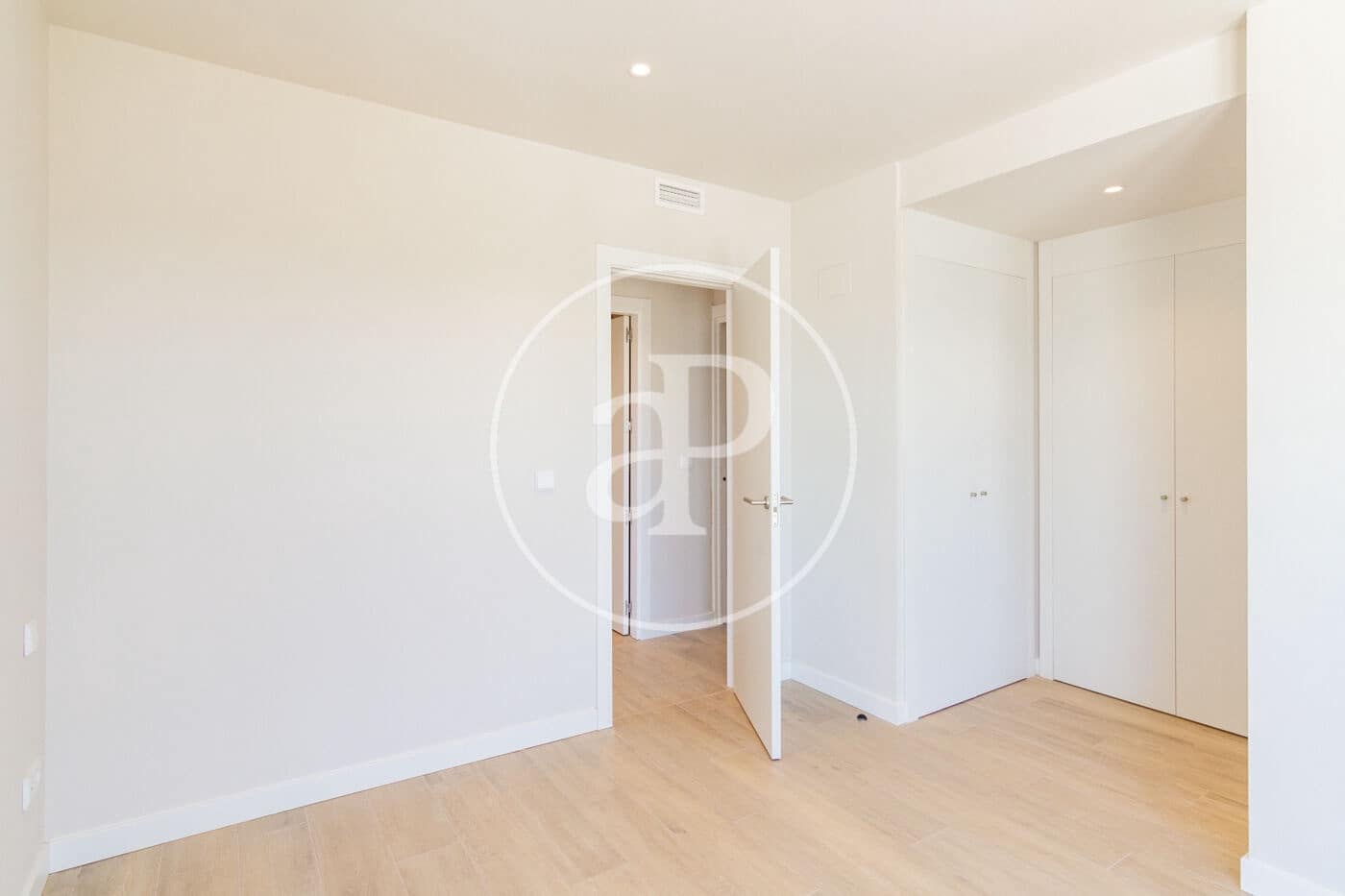 Appartement de 3 chambres à louer à Madrid ville avec piscine - 2 670 € (Ref: 9110573)