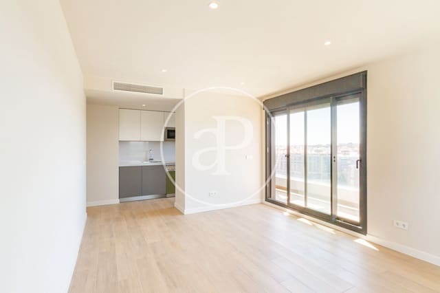 3 soveværelse Lejlighed til leje i Imperial, Madrid by med swimmingpool - € 2.880 (Ref: 9110573)