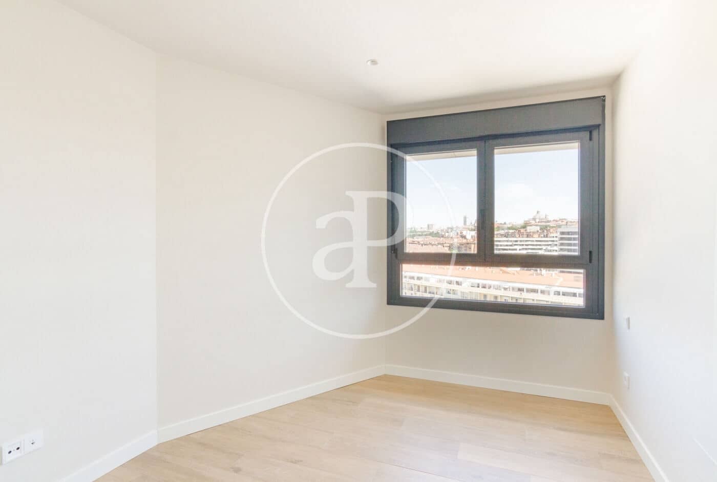 Appartement de 3 chambres à louer à Madrid ville avec piscine - 2 670 € (Ref: 9110573)