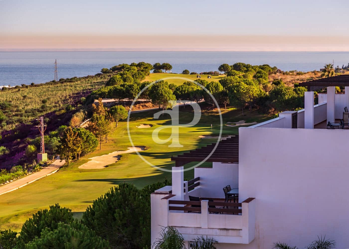 Apartament na sprzedaż w Estepona z basenem - 156 000 € (Ref: 9110576)