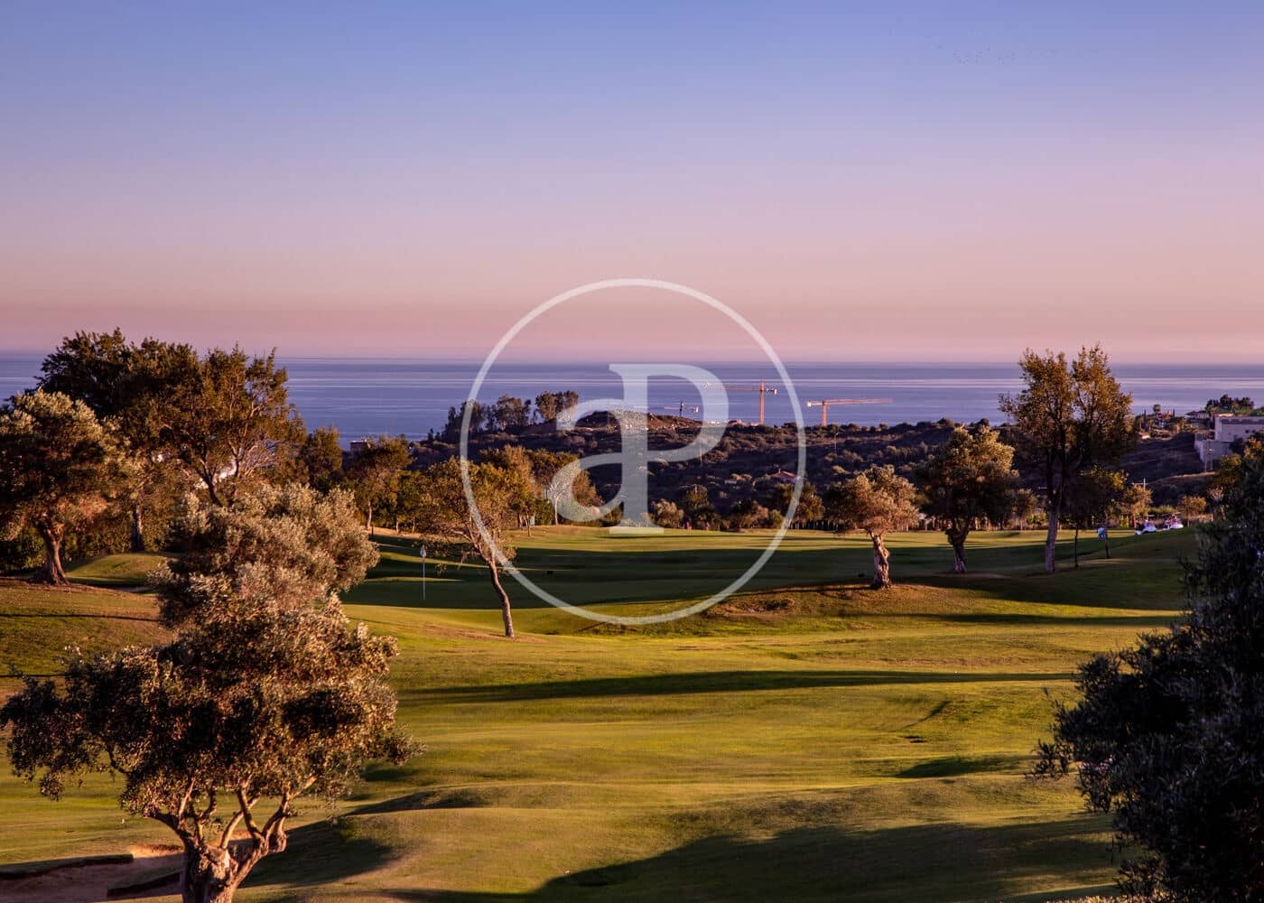 Apartament na sprzedaż w Estepona z basenem - 156 000 € (Ref: 9110577)