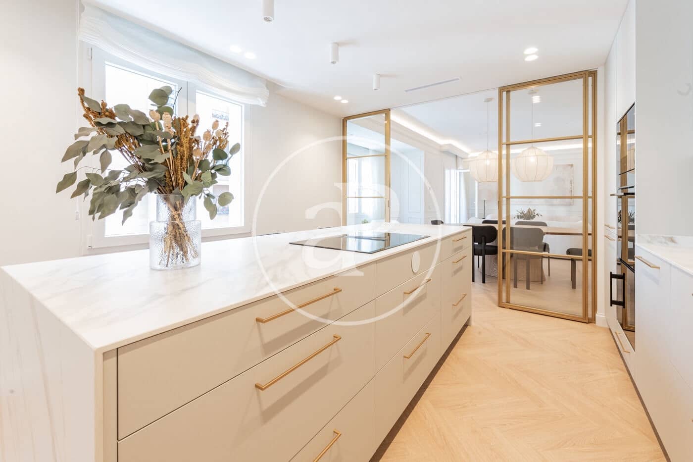 4 soveværelse Lejlighed til salg i Madrid by - € 2.250.000 (Ref: 9110581)