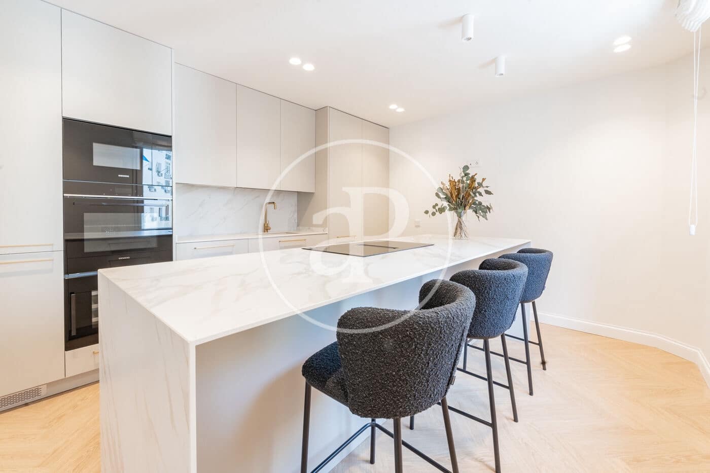 4 soveværelse Lejlighed til salg i Madrid by - € 2.250.000 (Ref: 9110581)