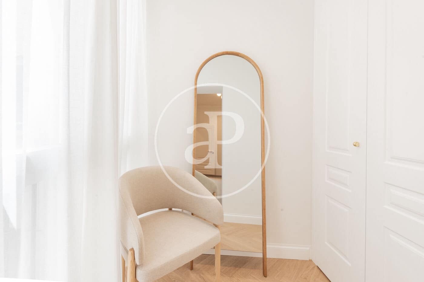 4 soveværelse Lejlighed til salg i Madrid by - € 2.250.000 (Ref: 9110581)