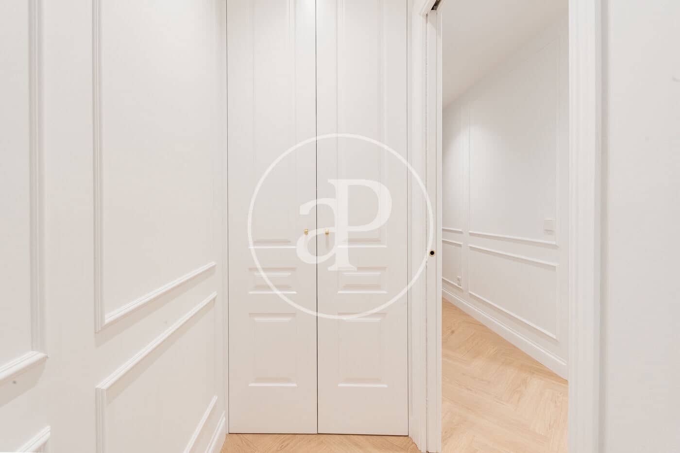 4 soveværelse Lejlighed til salg i Madrid by - € 2.250.000 (Ref: 9110581)