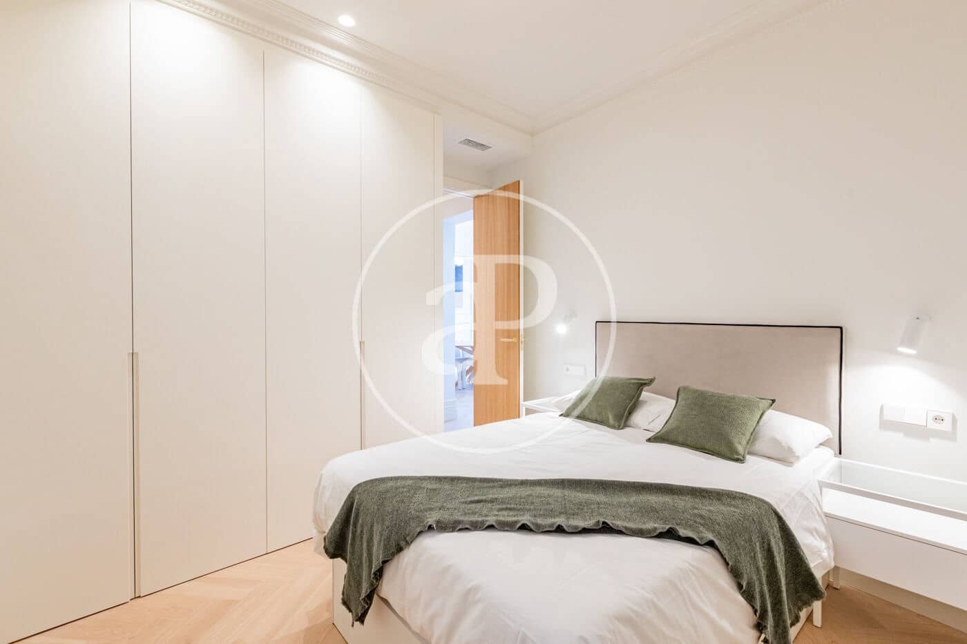 2 soveværelse Lejlighed til salg i Madrid by - € 1.385.000 (Ref: 9110583)